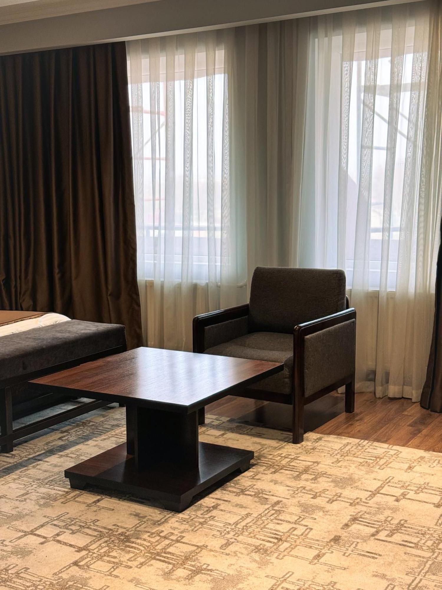 Ziyorat Luxury Hotel Fergana Luaran gambar