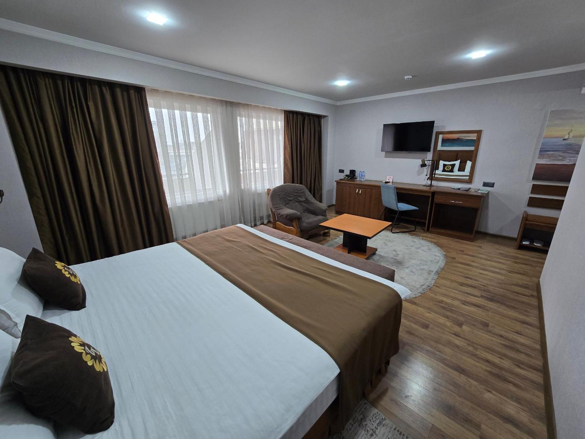 Ziyorat Luxury Hotel Fergana Luaran gambar