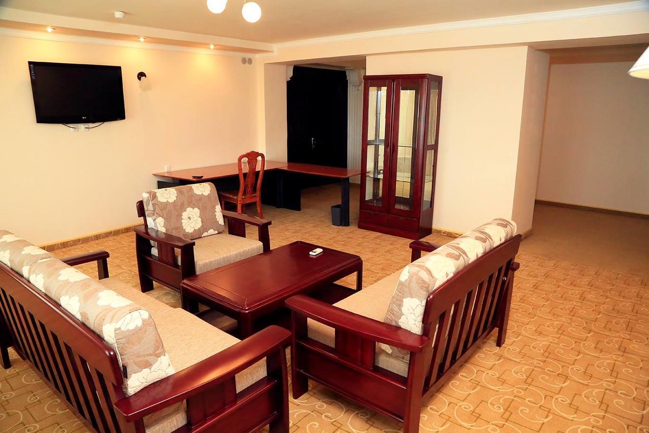 Ziyorat Luxury Hotel Fergana Luaran gambar