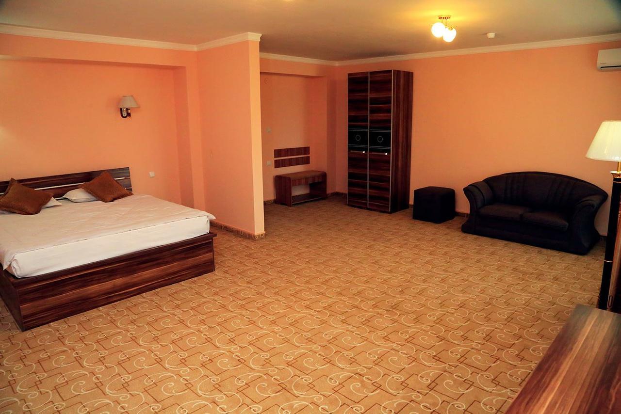 Ziyorat Luxury Hotel Fergana Luaran gambar